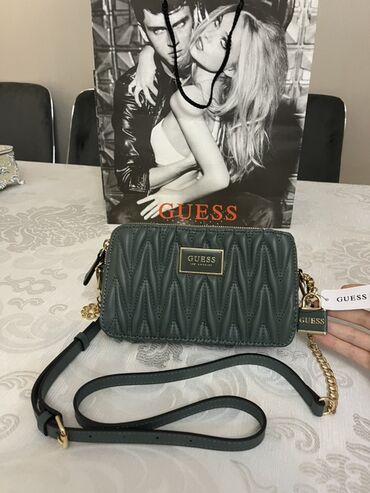 Çantalar: Çiyin çantası, Guess, Yeni