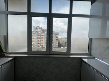 Uzunmüddətli kirayə mənzillər: Əhmədli qəsəbəsində, Qaçaq Nəbi küçəsində, Yeni Tikili 13 mərtəbəli — 13