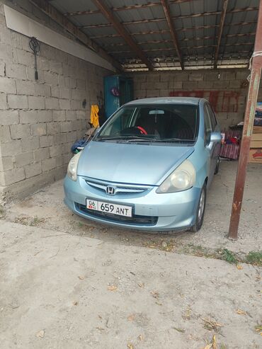 купить авто в кредит без первоначального взноса: Honda Fit: 2004 г., 1.3 л, Вариатор, Бензин, Хэтчбэк