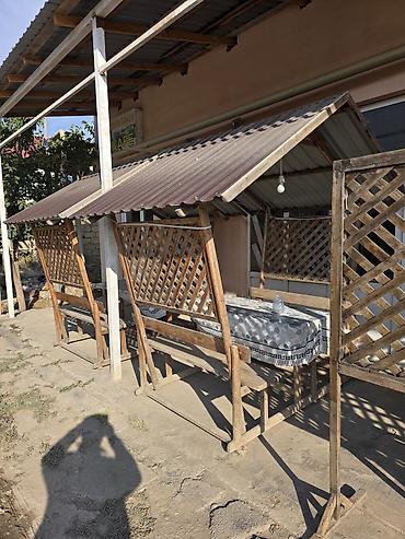 açılan masa: Açıq havada istifadə üçün taxta köşk dəsti,hemcini cayci ve kafe uchun — 1