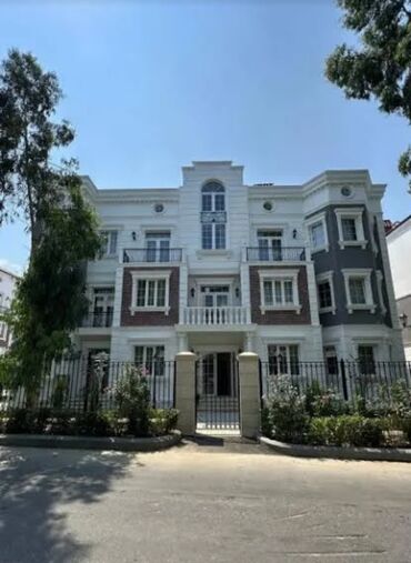 restoranda elanlari 2023: Xadimə tələb olunur, Aylıq ödəniş, 30-45 yaş, Təcrübəsiz