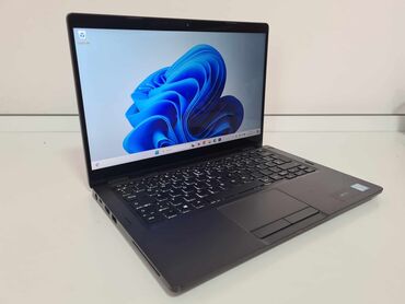 zenska sirina ramena: Dell Latitude 5300 X360, laptop koji se rotacijom pretvara u tablet
