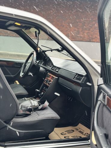 Mercedes-Benz: Mercedes-Benz W124: 1994 г., 3.2 л, Автомат, Бензин, Седан — 3