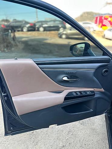 Lexus: Lexus ES: 2023 г., 2.5 л, Гибрид — 22