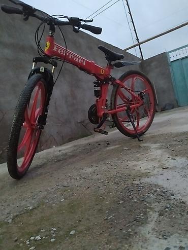 boyuk velosiped: Ferrari qatlanan dağ velosipedi, qırmızı rəngdədir və qatlanan — 4