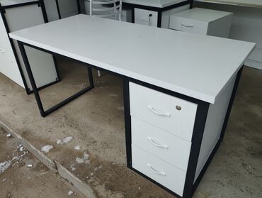 колесики для мебели: Офисный Стол, цвет - Белый, Новый