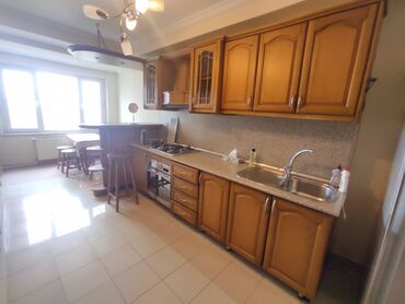 Uzunmüddətli kirayə mənzillər: Yasamalda 9 mertebeli binanın 9-cu mərtəbəsində yerləşən ümumi sahəsi — 7