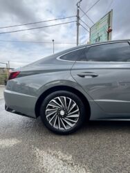 Hyundai: Hyundai Sonata: 2 l | 2023 il Sedan — 10