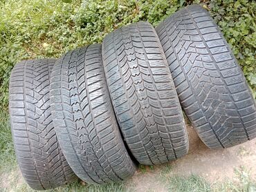 Tyres & Wheels: POVOLjNO 4 polovne zimske gume. dimenzije: 215/55 R16 lično