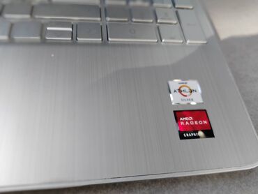 Acer: AMD FX, 8 GB OZU, 15.6 " — 4