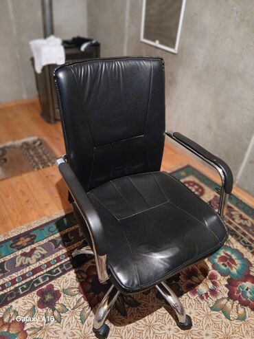 стеклянный обеденный стол: Təcili satıram pul lazımdır deyə bir damcı probləmi var oda ciddi bir