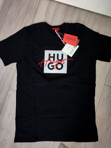 hugo boss prsluk cena: Men's T-shirt 2XL (EU 44), bоја - Crna