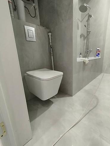 Монтаж и замена сантехники: Современное пространство общественного туалета, разработанное с учетом — 8