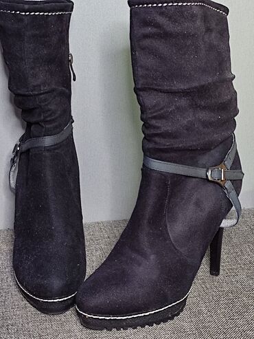 черная обувь: Сапоги, 40, цвет - Черный
