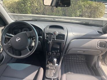 Nissan: Nissan Sunny sedan Bu nömrəyə WhatsApp vasitəsilə yaza bilərsiniz — 10