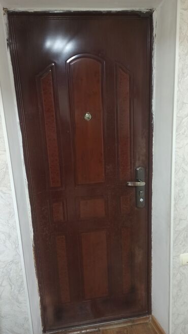 номер для дома: Двери в частный дом, Металл, C терморазрывом, Б/у