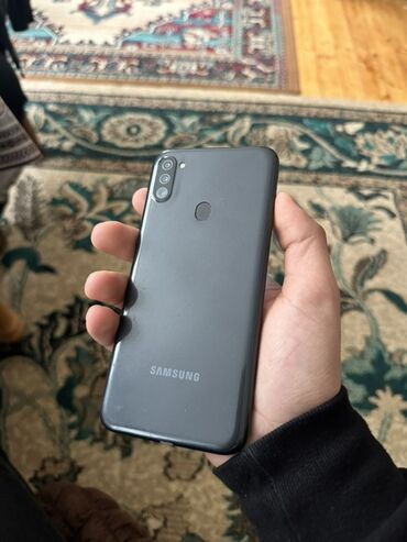 камера для машины: Samsung Galaxy A11, 32 ГБ, цвет - Черный, Отпечаток пальца