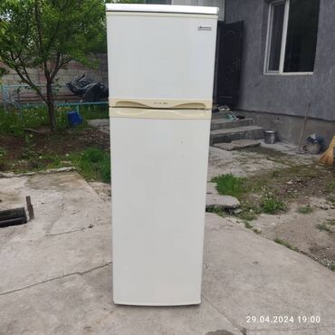 Холодильники: Холодильник Б/у, Двухкамерный, De frost (капельный), 60 * 175 * 55