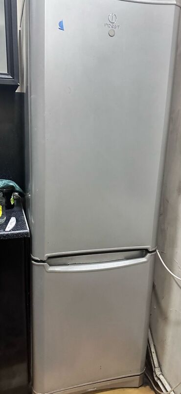 Техника для кухни: Б/у Холодильник Indesit, No frost, Двухкамерный, цвет - Серый