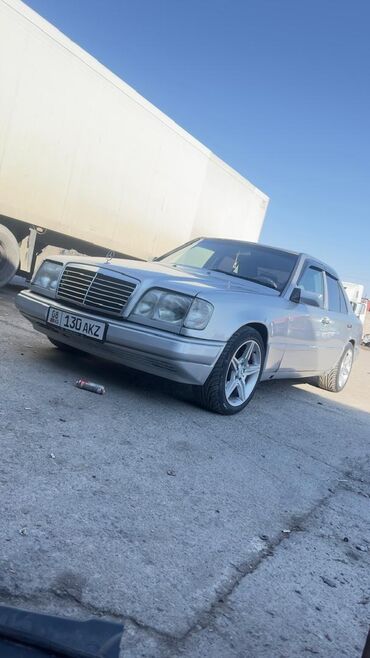 мерс кабан: Mercedes-Benz W124: 1994 г., 2.2 л, Автомат, Бензин, Седан