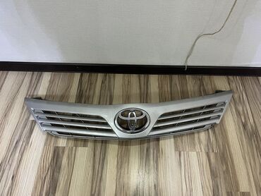 Бамперы и комплектующие: Бампер Передний Toyota, Б/у, Оригинал
