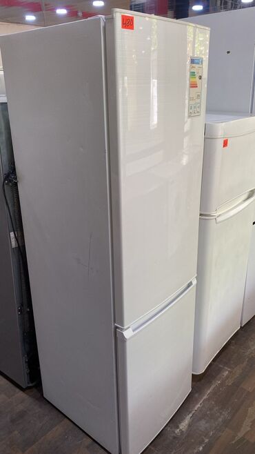 Separatorlar: 2 qapılı Beko Soyuducu Satılır, rəng - Ağ