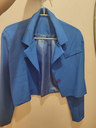 Кроссовки и спортивная обувь: Кеды женские, 2 пары. 1) Белые кожаные кеды: - Минималистичный — 10