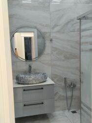 Uzunmüddətli kirayə mənzillər: Kiraya ev Köhnə günəşli afrodiata şadliq sarayının yanı.Yeni tikili — 5