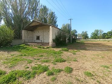 Продажа складов и мастерских: Продаётся угловой участок под склад/База производство Площадь: 76 — 8