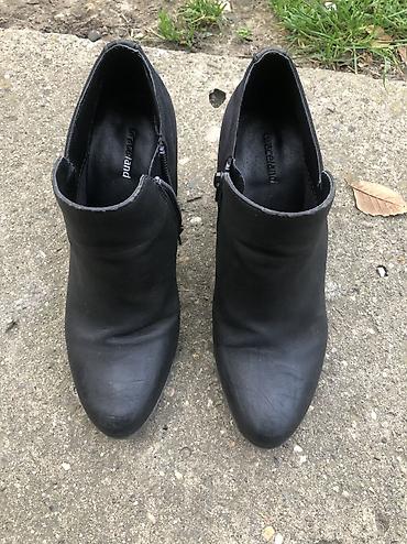 Ostale cipele: Brojevi 39,40 — 19