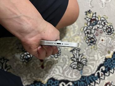 iphone 12 minu: IPhone 13, Б/у, 128 ГБ, Белый, Защитное стекло, 77 % — 4