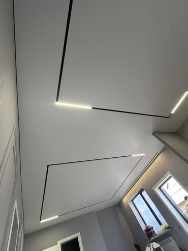 Натяжной потолок: Натяжной потолок с ярким и детализированным изображением цветов — 12