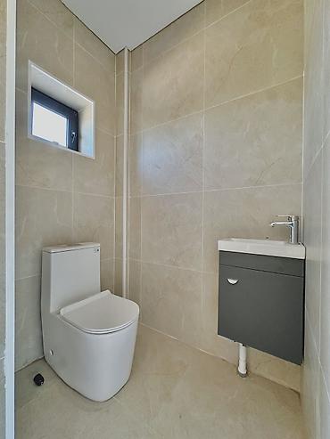 Продажа таунхаусов: 2 комнаты, 68 м² — 12