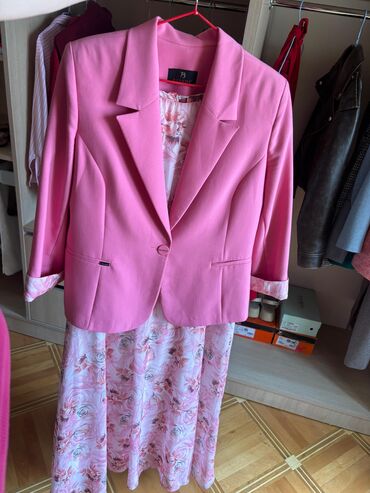 женский костюм новый: Qadın kostyum dəsti – Bellamy brend - Rəng: açıq çəhrayı (blazer)