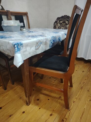 Masalar: Mətbəx üçün, Dördbucaq masa, 6 stul