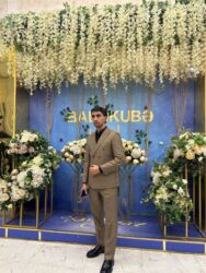 Kostyumlar: Tam dəst 3günlük icarəsi 30azn Üzərində verilir: *Kostyum dəsti — 5