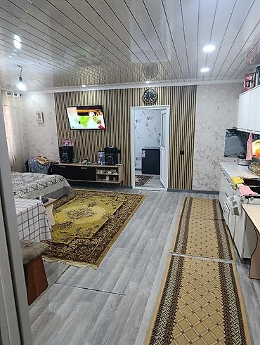 Продажа коттеджей и домов: Продаётся частный дом с большим двором и навесом. - Просторный крытый — 11