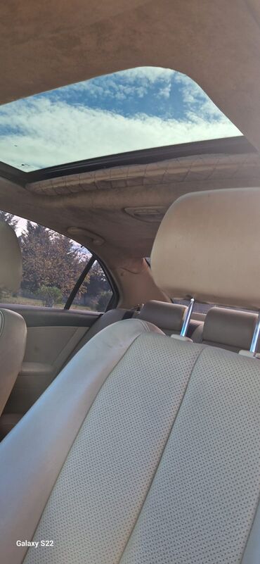 Hyundai: Hyundai Sonata sedan – qara rəng, 4 qapı, arxa ötürücülük anteni — 4