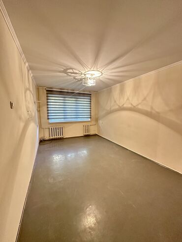 токмок продажа дома: 3 комнаты, 60 м², 104 серия, 1 этаж, Старый ремонт