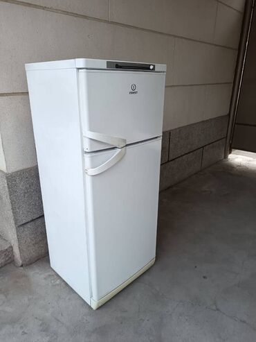 Холодильники: Холодильник Indesit, Двухкамерный