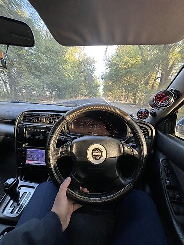 рум разбрасыватель: Subaru Legacy: 2000 г., 2 л, Автомат, Бензин, Седан — 3