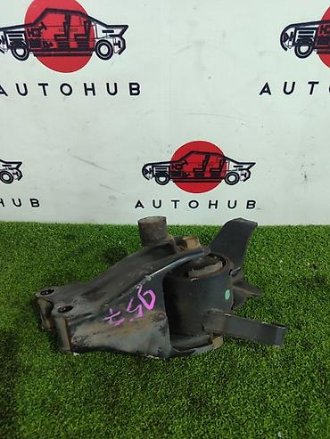 Подушка двигателя Mazda Capella GW8W 1.8, 2002 г. - Оригинальная