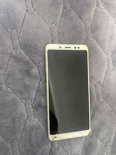 Мобильные телефоны: Redmi, Redmi 6, Б/у, цвет - Золотой — 2