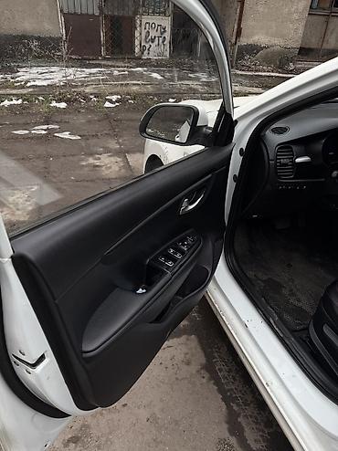 Kia: Kia Rio: 2019 г., 1.4 л, Автомат, Бензин, Седан — 7