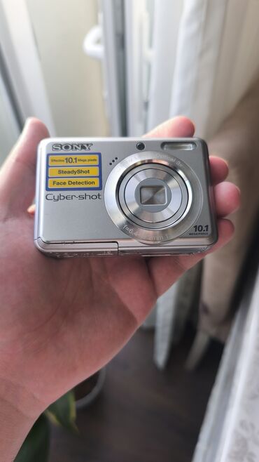 digital camera qiymeti: Sony cybershot DSCS930, vəziyyəti şəkildə göründüyü kimi yaxşıdır