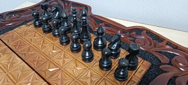 аренда настольных игр: Продаю нарды ручной работы, материал дерево. Нарды, шахматы в одном