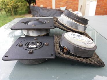 Zvučnici i stereo sistemi: Z. k. KS za 10 inca- furnirane. -teske kutije sa stranicama 2,8cm; — 16