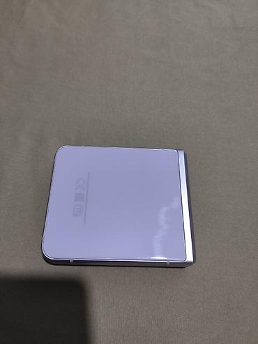 Техника жана электроника: Samsung Z Flip, Колдонулган, 128 ГБ, түсү - Кызгылт көк, 2 SIM — 3