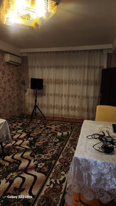Köhnə tikili: 8 otaq, Yeni tikili, m. İnşaatçılar, 300 kv. m