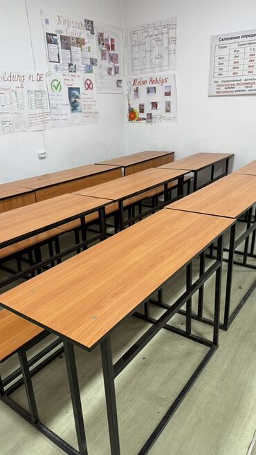 детские гарнитуры в бишкеке: Парта жана отургуч комплекти, түсү - Кара